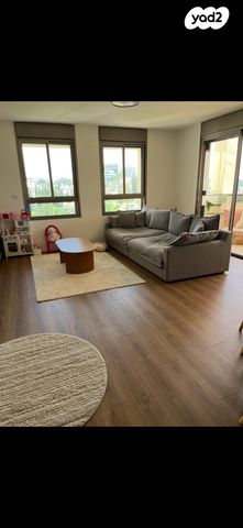 דירה, יבנה 40, קרית יערים, רמת השרון