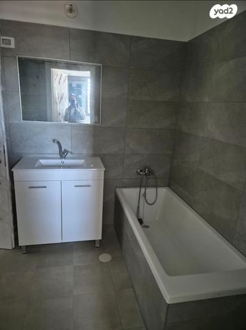 דירה, עלי 47, גבעת ציון, אשקלון