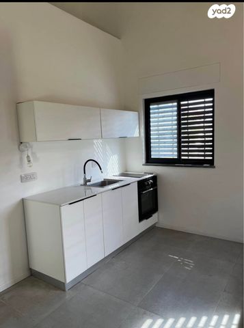 סטודיו/ לופט, הרקפת 1, עמידר, נהריה