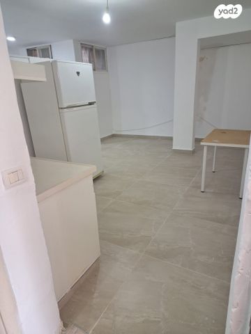 אסתר המלכה 12