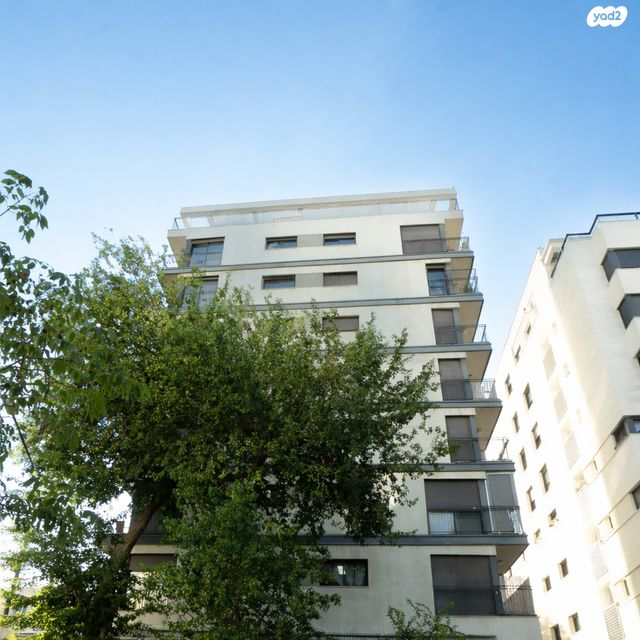 דירה, קריניצי 73, שכונת בן גוריון, מרכז העיר ג', רמת גן