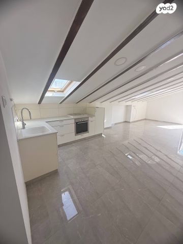 יחידת דיור, נוף הרים 40, הר אדר, הר אדר