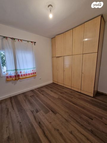 דירה, קריניצי 39, שכונת יהלום, מרכז העיר ב, רמת גן