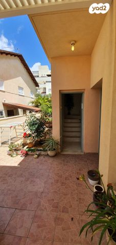 יחידת דיור, הרב בר אילן 4, קרית דוד, רחובות