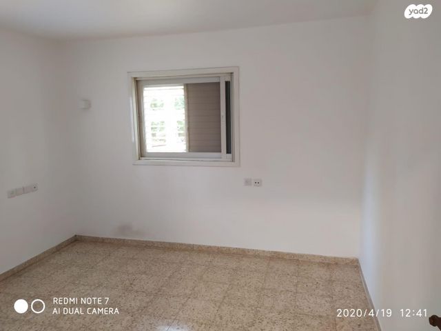 דירת גן, הפרחים 53, ניצני עוז, ניצני עוז