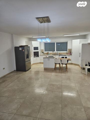 בית פרטי/ קוטג', אשר ברש 7, נווה עוז, פתח תקווה