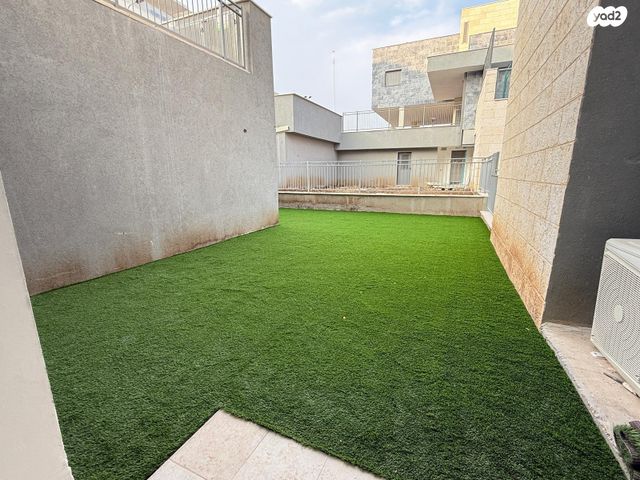 דירת גן, נחל דישון 3, רמת נבון . הר כרמי, כרמיאל