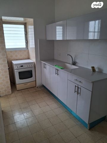 דירה, שדרות קוגל 16, גרין ועם, חולון