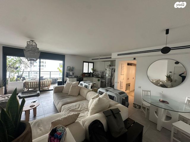 דבורה עומר 8