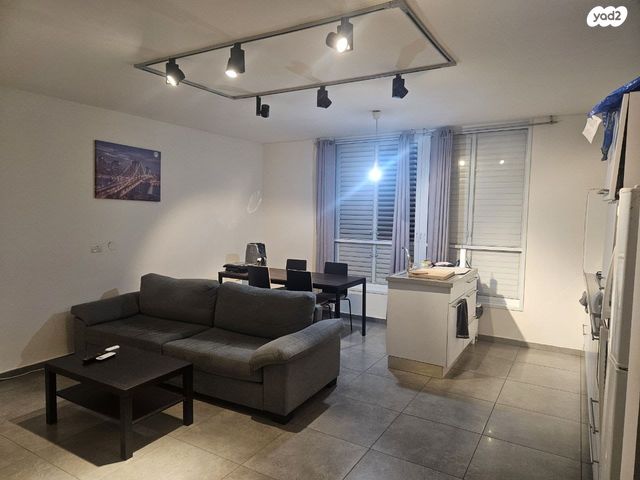 דירה, הרצל 22, שכונת יהלום, מרכז העיר ב, רמת גן