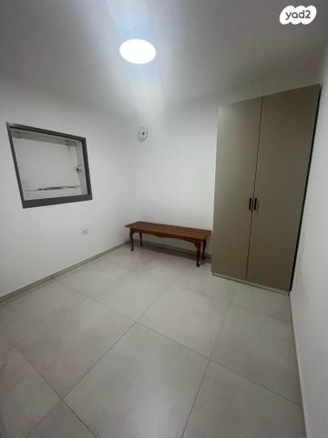 דירה, אסירי ציון 26, נווה גן, פתח תקווה