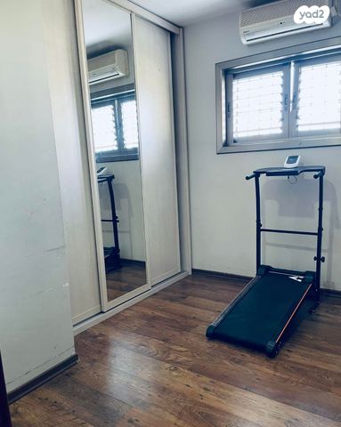 דירה, קדושי קהיר 20, נאות רחל, חולון