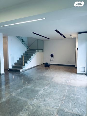 בית פרטי/ קוטג', אלברט שווייצר 33, רמת אשכול, חיפה