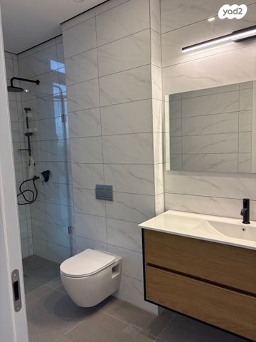 דירה, בנימין וולפוביץ' 6, מרכז דרום, רעננה