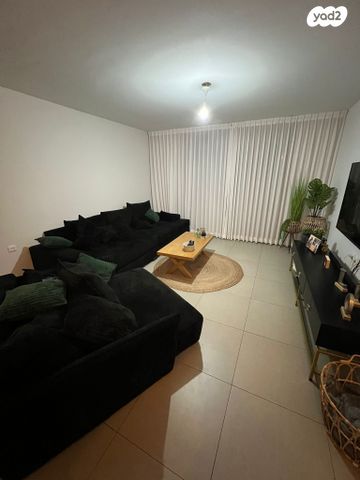 דירת גן, אלברט איינשטיין 21, פסגות אפק, ראש העין