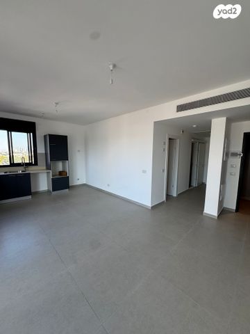 דירה, דניאל 17, לב העיר, בת ים