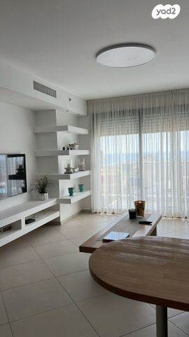 הרצל רוזנבלום 12