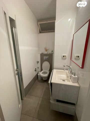 דירה, הרצל 22, שכונת יהלום, מרכז העיר ב, רמת גן