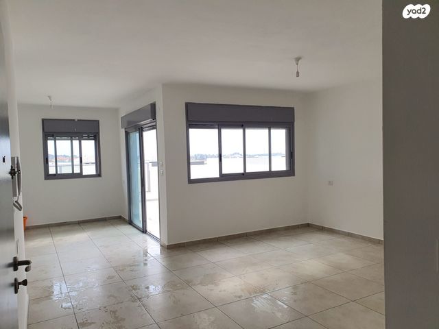 גג/ פנטהאוז, הארבל 11, פרדסיה, פרדסיה