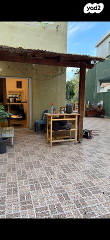 דירה, צוק 11, שערי תקווה, שערי תקווה