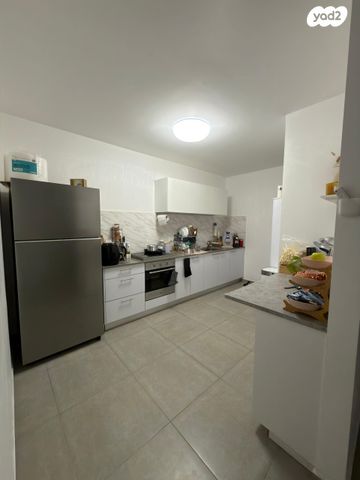 דירה, שדרות אריה תגר 19, ברנע, אשקלון