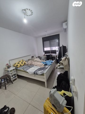 דירה, שפינוזה 14, אברמוביץ', ראשון לציון