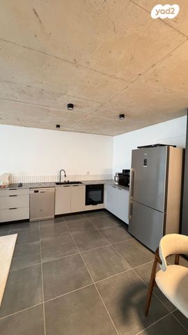 יחידת דיור, אילת 2, גיל עמל, הוד השרון