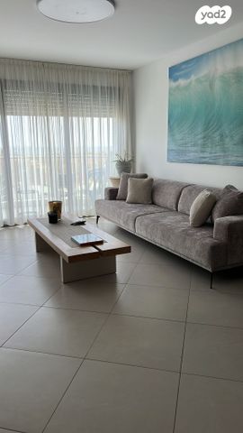 דירה, הרצל רוזנבלום 12, גלילות, תל אביב יפו