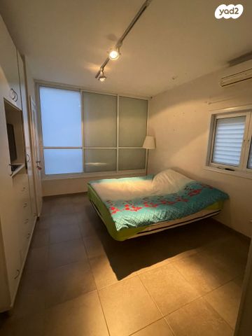 דירה, הרצל 22, שכונת יהלום, מרכז העיר ב, רמת גן