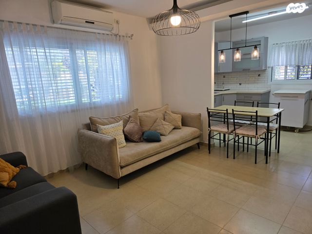 יחידת דיור, הרימון 79, עזריאל, עזריאל