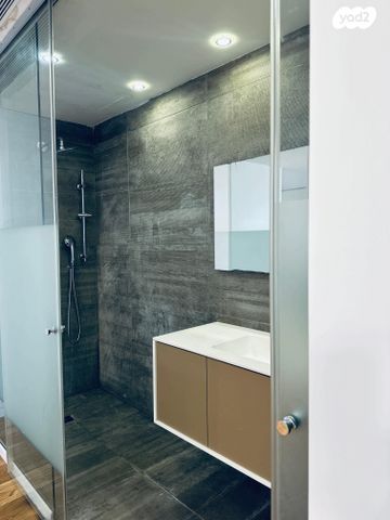 בית פרטי/ קוטג', אלברט שווייצר 33, רמת אשכול, חיפה