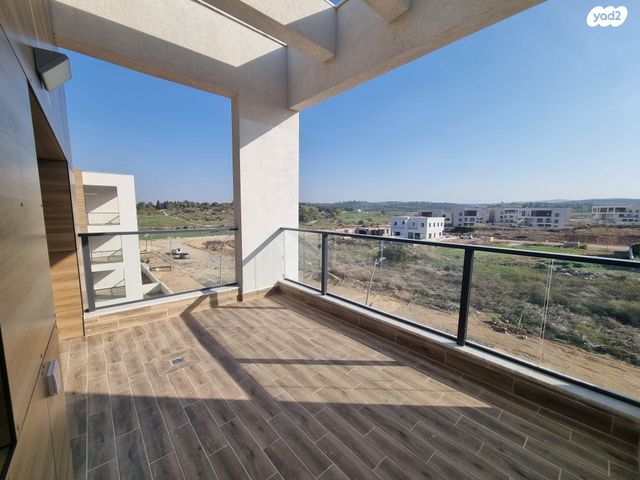 גג/ פנטהאוז, חבצלת 21, בת חפר, בת חפר