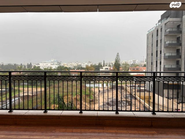 דירה, בנימין וולפוביץ' 6, מרכז דרום, רעננה