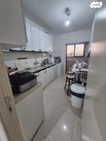 דירה, שפינוזה 14, אברמוביץ', ראשון לציון