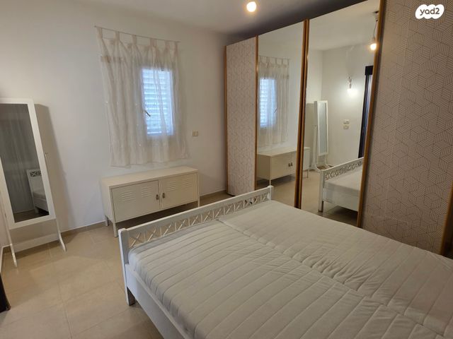 יחידת דיור, הרימון 79, עזריאל, עזריאל