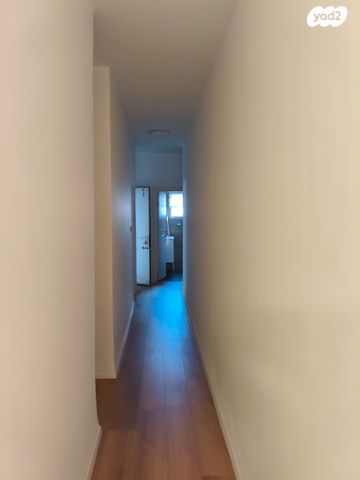 דירה, הרברט סמואל 11, רמב"ם, חדרה