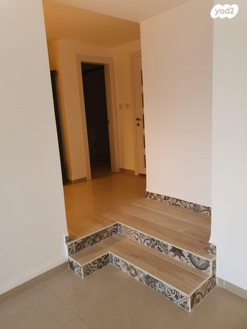 יחידת דיור, פייר אוגוסט רנואר 20, גבעת טל, קרית אתא