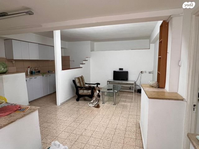 דירת גן, אורוגואי 32, קרית היובל, ירושלים