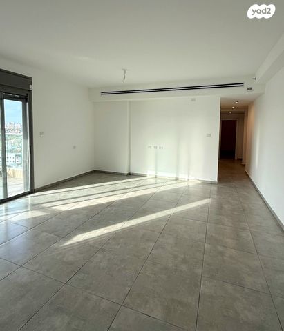 דירה, לאה גולדברג 1, תלמי מנשה, באר יעקב