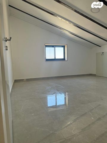 יחידת דיור, נוף הרים 40, הר אדר, הר אדר