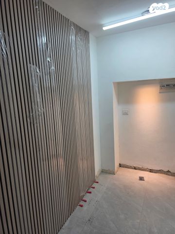 אביבה ומתיתיהו לוסטרניק 10