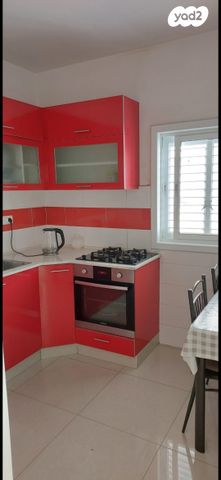 דירה, הפורצים 27, תל גיבורים, חולון