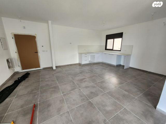 דירה, עמירם חרלף 5, אחוזה, חיפה