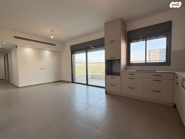 דירת גן, נחל דישון 3, רמת נבון . הר כרמי, כרמיאל