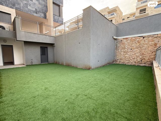 דירת גן, נחל דישון 3, רמת נבון . הר כרמי, כרמיאל