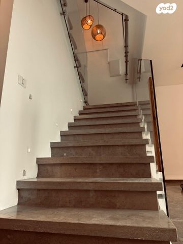 בית פרטי/ קוטג', אלברט שווייצר 33, רמת אשכול, חיפה