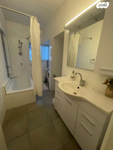 דירה, הרצל 22, שכונת יהלום, מרכז העיר ב, רמת גן