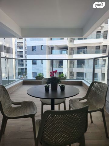 דירה, גילדסגיים 4, קרית קריניצי, רמת גן