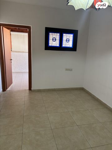 גג/ פנטהאוז, הרצל 5, מרכז מערבי, נס ציונה