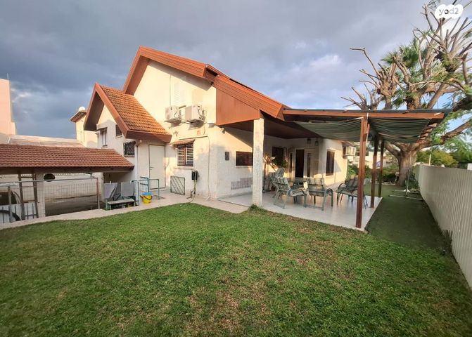 בית פרטי/ קוטג', האורנים 24, הדר, הוד השרון